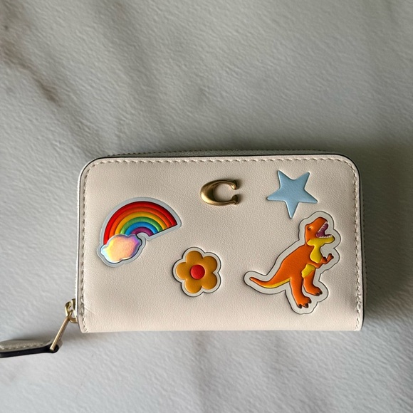 Coach Handbags - Coach Retail Compact Zippy Cardholder Wallet Chalk Color